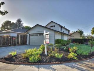 2225 Montezuma Dr, Campbell, CA 95008-3824