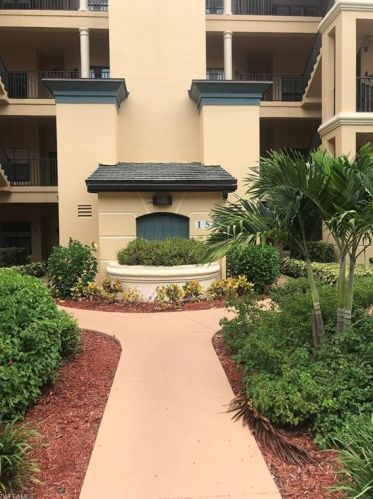 155 Vintage Cir, Naples, FL 34119-4783