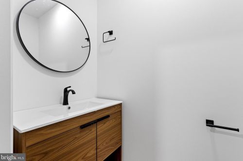 1006 Lombard St, Wilmington DE  19801-4028 exterior