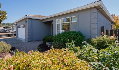 441 Kennwood Dr, Ukiah CA  95482-8767 exterior