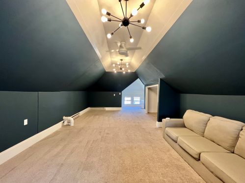 4532 Newhall St, Milwaukee WI 53211-1527 exterior