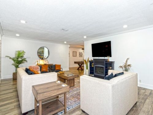 3540 34th Ave, Hollywood FL  33021-2509 exterior