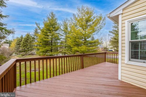 110 Gleneagles Dr, Blue Bell PA  19422-3240 exterior