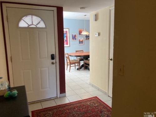612 Simpson St, Santa Rosa, CA 95401-5321