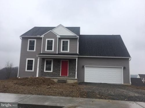 96 Bryn Way, Mount Wolf, PA 17347-9208
