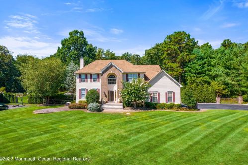 131 Quail Run Ct, East Freehold, NJ 07728-9331