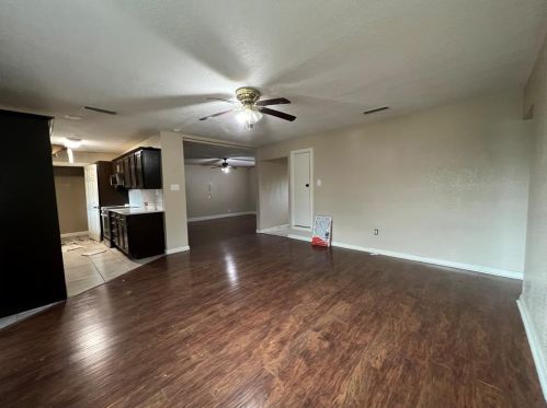 3404 Royal Crst Dr, Fort Worth TX 76140-2716 exterior