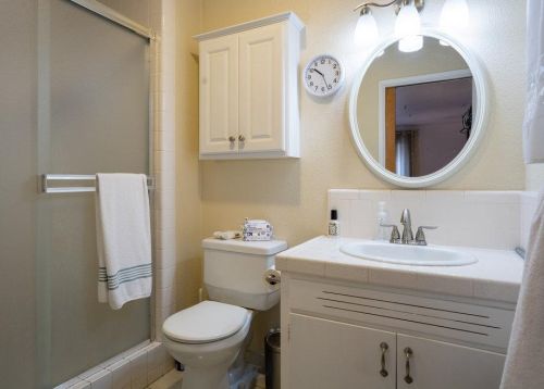 1341 Loma Vista Dr, Hollister CA  95023-6209 exterior