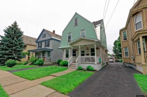 1621 Avenue B, Schenectady, NY 12308-2227
