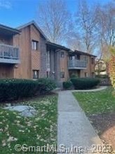 63 Riverview Dr, Bridgeport, CT 06606-5940