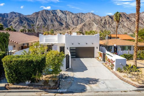 52815 Avenida Alvarado, La Quinta CA  92253-3318 exterior