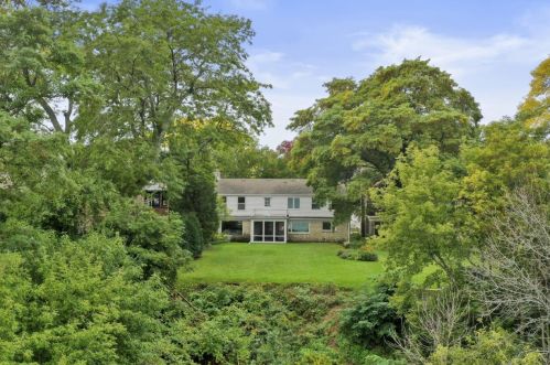 4114 Lk Dr, Milwaukee WI 53211-1719 exterior