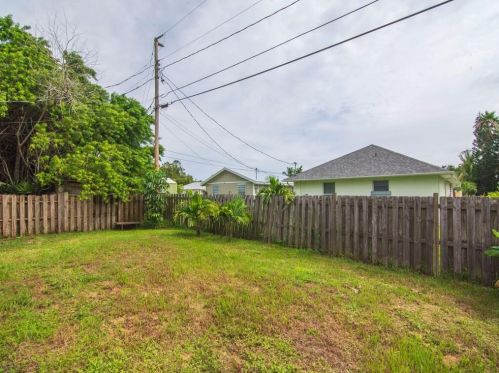 1636 4 Ave, Vero Beach FL 32962-6619 exterior