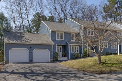 59 Laurelwood Dr, Hopedale, MA 01747-1983