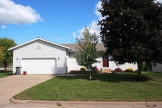 2703 Pleasant Dr, Holmen, WI 54636-9194