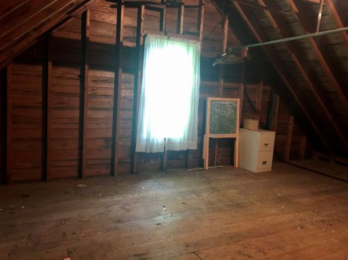 2033 89, Milwaukee WI 53227-4524 exterior