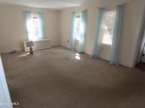 14 Elm St, Adams MA 01220-2159 exterior