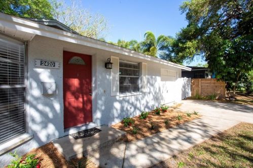 2420 19th St, Saint Petersburg, FL 33713-4422
