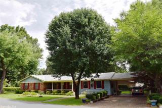 3 Shoshoni Dr, North Little Rock, AR 72120-2522