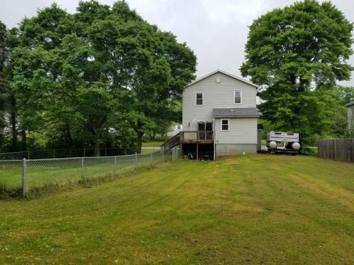 8621 Route 286 Hwy, Homer City PA  15748-8305 exterior