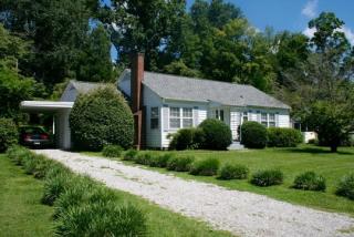 4221 Whitlow Ave, Knoxville, TN 37919-7689