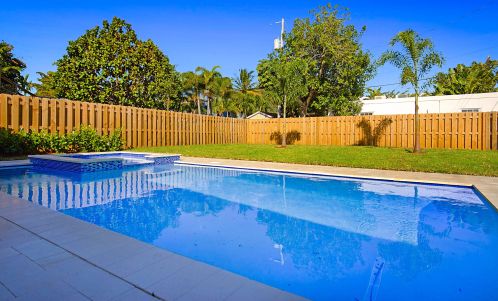 411 33rd St, West Palm Beach FL  33404-3037 exterior