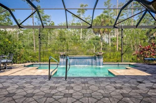 3304 Atlantic Cir, Naples FL  34119-8638 exterior