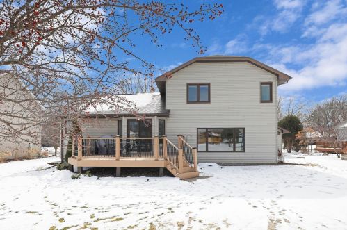 380 Pondview Ln, Chaska MN  55318-2873 exterior