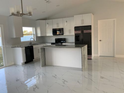 410 Lotus Ave, Sebring FL  33872-3321 exterior