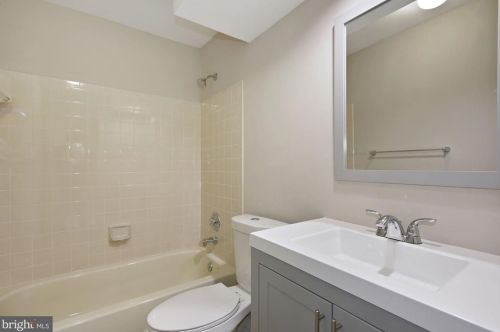 514 Jennifer Ct, Leesburg VA 20176-4910 exterior