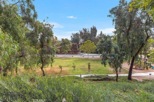 40000 Amberley Cir, Temecula CA 92591-7010 exterior