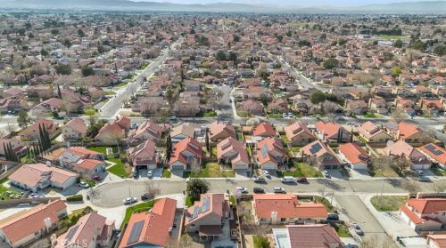 43817 Amy Ct, Lancaster CA  93535-4471 exterior