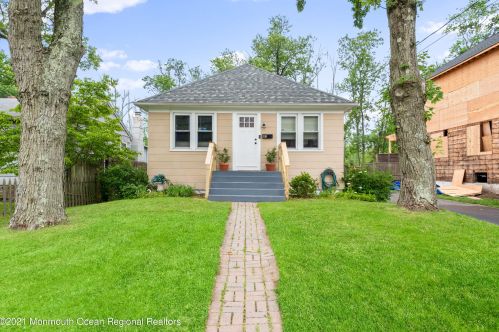 40 Monroe Ave, Red Bank, NJ 07702