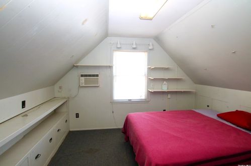 15 Harwich Rd, East Rockaway NY  11518-2407 exterior