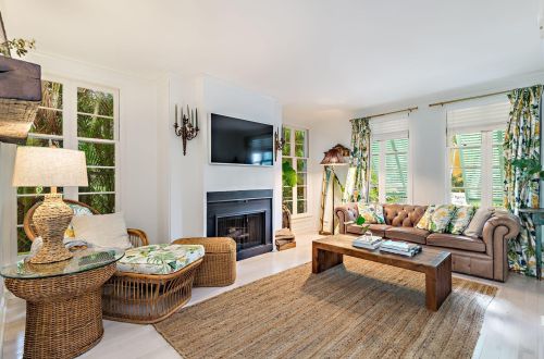 217 Oleander Ave, Palm Beach FL  33480-3806 exterior