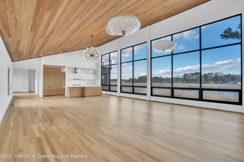 49 Cherokee Ln, Bricktown NJ  08724-4434 exterior