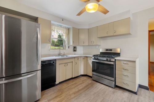 425 Fisher St, Pittsburgh PA 15210-3005 exterior