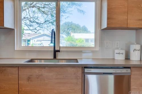 6381 Amberly St, San Diego CA  92120-2101 exterior