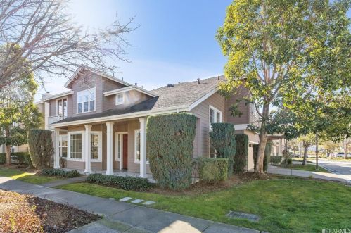 600 Landmark Ln, Redwood City CA  94065-2888 exterior