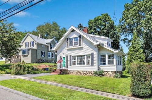 112 Park St, Stratford, CT 06614-4036