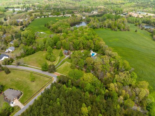 601 Jackson Grove Rd, Travelers Rest, SC 29690-8886
