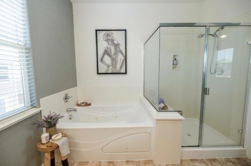 17122 Pacific Oak Ln, Lathrop CA  95330-8526 exterior