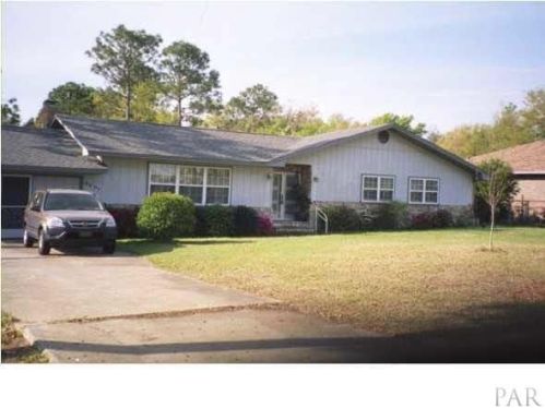 2507 Longleaf Dr, Pensacola, FL 32526-8986