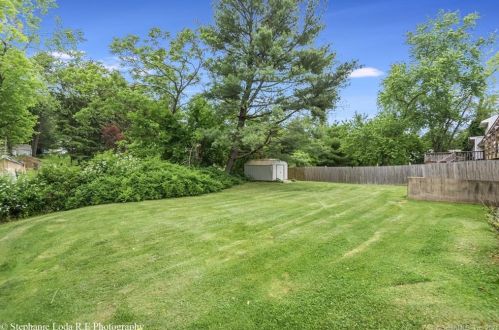 12 Reskin Dr, Wallingford CT  06492-4834 exterior