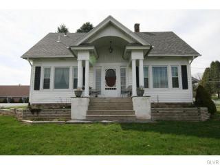 124 Riverview Dr, Walnutport PA  18088-9693 exterior