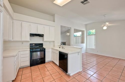 19390 White Birch Ct, Lake Elsinore CA  92530-6374 exterior