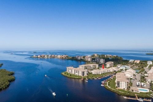 8214 Brent St, Port Richey, FL 34668-6141