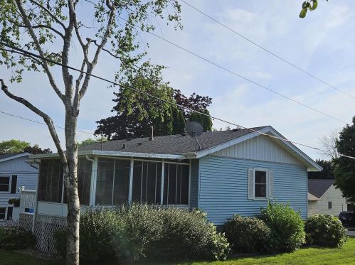 1125 Circle Dr, Beaver Dam, WI 53916-1201