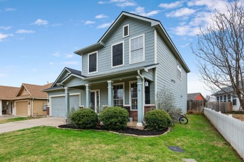 156 Hickory Ln, Georgetown, TX 78633-4449