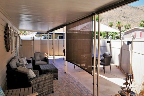 70 Santa Monica St, Palm Springs CA  92264-5257 exterior